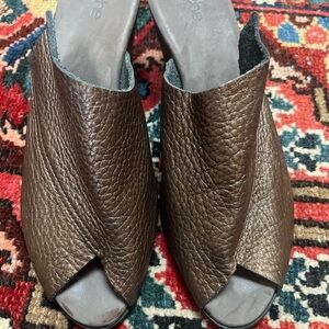 Arche Metallic Bronze Mules with Textured Leather